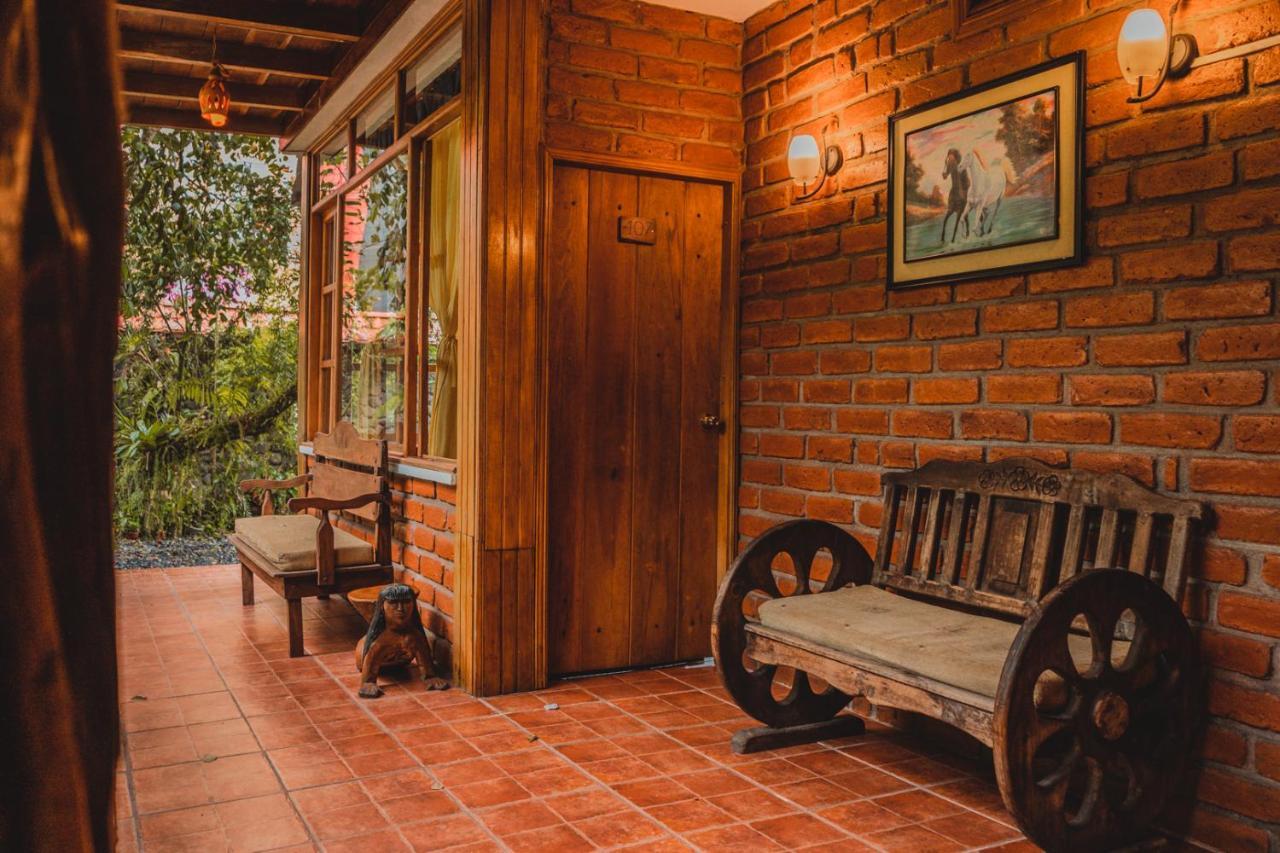 Hostal Las Palmas Puyo Zewnętrze zdjęcie